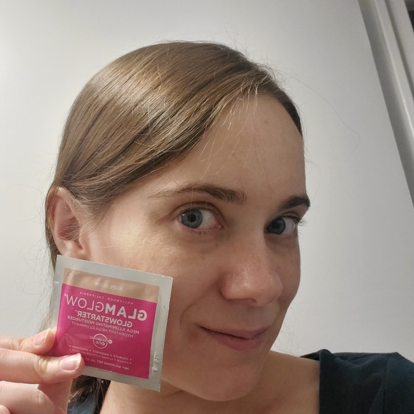 Meet your Posher, Alicia - Picture 1 of 1